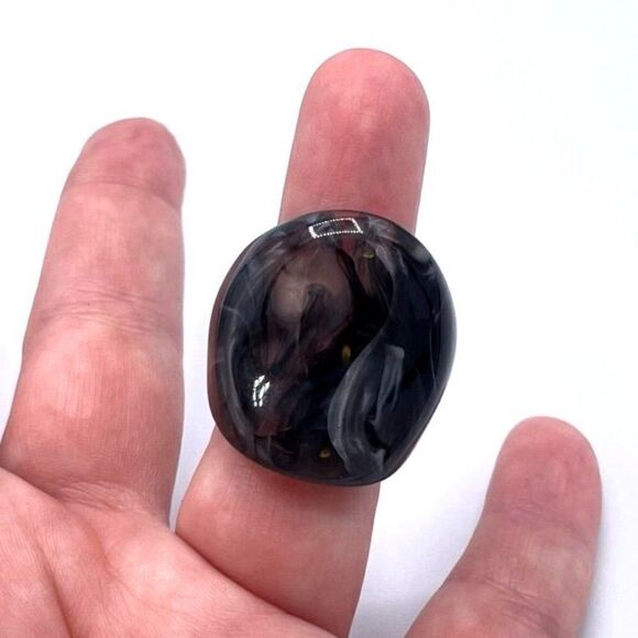Black with Light Gray Swirl Acrylic Geometric Chunky Statement Ring Size 8.5 - Picture 6 of 8